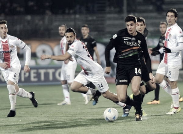Serie B - Moreo risponde a Cavion: 1-1 tra Venezia e Cremonese