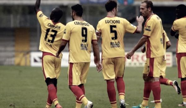 Serie B - Il Benevento travolge il Carpi: 3-0 al Vigorito
