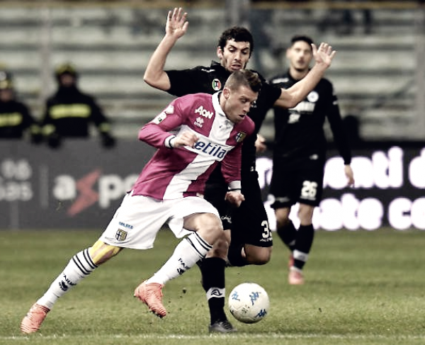 Serie B - Parma e Spezia non si fanno male: 0-0 al Tardini