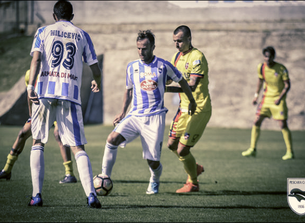 Pescara - Vittoria 4-1 contro il Fondi in amichevole, in gol anche Gilardino