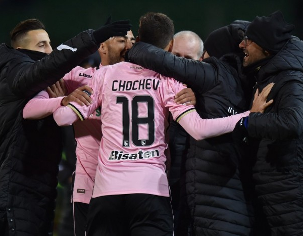 Serie B: il Palermo cala il tris e mantiene la vetta, Salernitana battuta 3-0