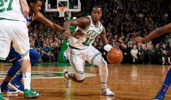 NBA - Boston dilaga contro i Knicks; i 50 di McCollum spengono Chicago