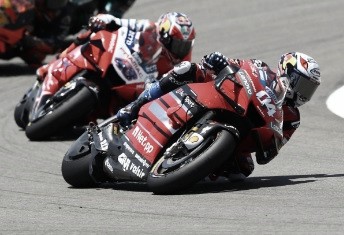 Ducati pierde el liderato pero quiere mantenerse en la lucha