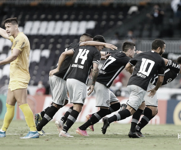 Vasco vence Madureira e se classifica à final da Taça Rio