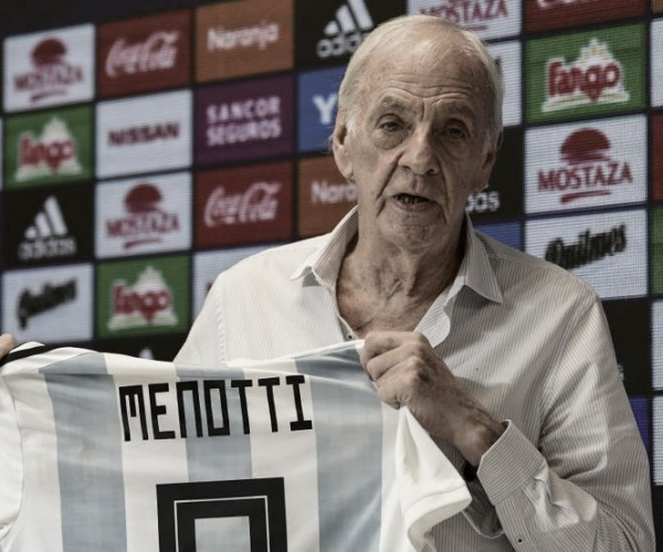 Cesar Luis Menotti: "Claro
que este triunfo entra en el podio junto al Mundial de 78 y del 86"