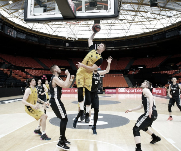 Bilbao Basket se mantiene vivo tras vencer a Iberostar Tenerife