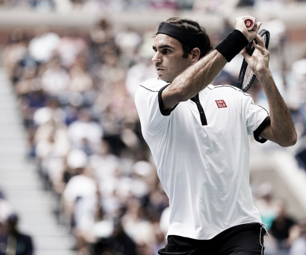 Com direito a pneu, Federer arrasa Goffin e segue firme na briga pelo hexa no US Open