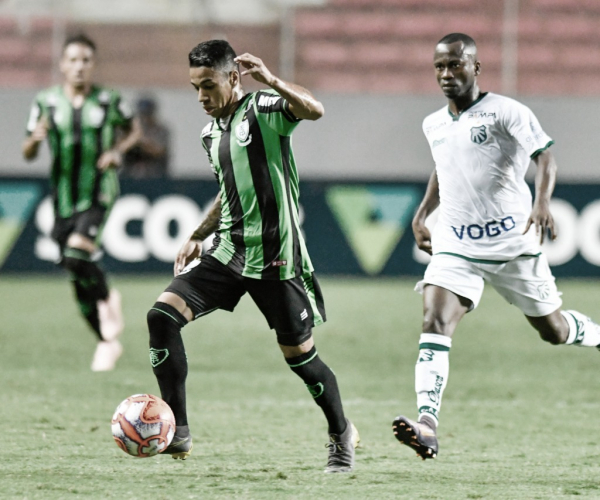 América-MG sofre, bate Caldense em lance bizarro e avança no Campeonato Mineiro