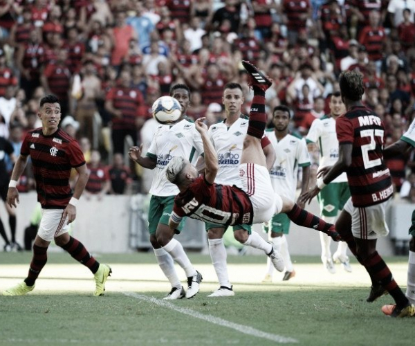 Arrascaeta marca pela primeira vez, Diego faz golaço e Flamengo atropela Cabofriense