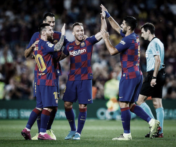 Com golaço de Arthur, Barcelona derrota Villarreal em casa