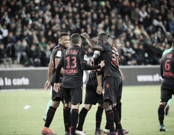Sem Balotelli, Nice derrota Saint-Étienne fora de casa e retoma liderança da Ligue 1