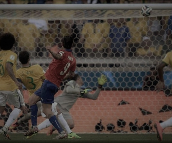 Chile versus Brasil: El
travesaño de Pinilla