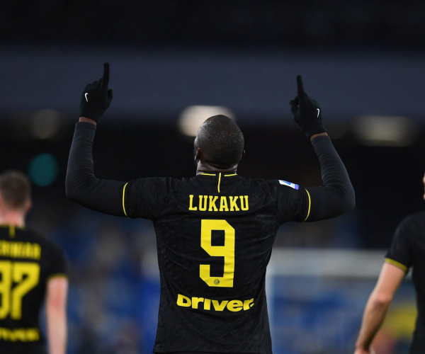 Lukaku e Lautaro schiantano il Napoli: l'Inter passa al San Paolo