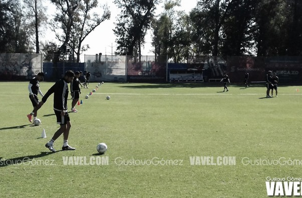 Cinco futbolistas de Chivas para reforzar al 'Tri Olímpico'