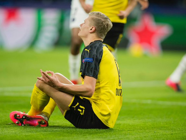 Haland mostruoso: Borussia Dortmund batte PSG 2-1