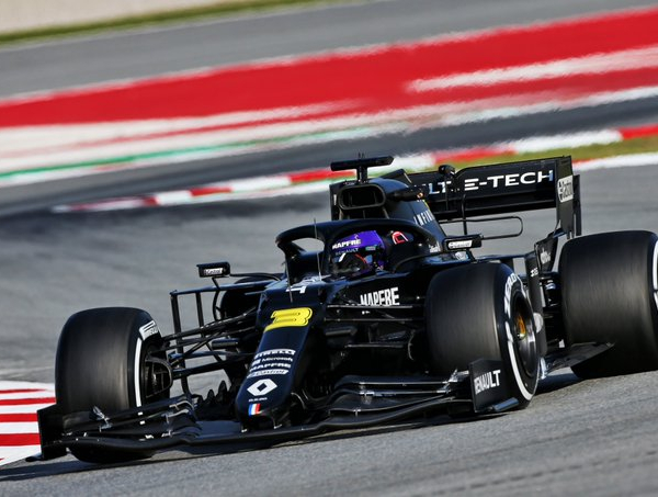 Test Formula 1, Day-6: Ricciardo in testa, Ferrari e Mercedes si marcano