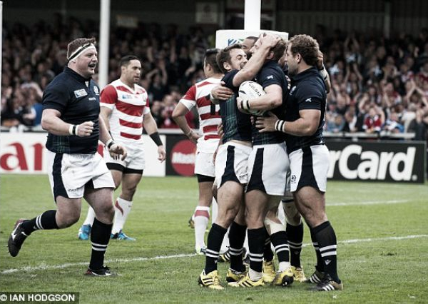 Copa Mundial de Rugby 2015: Escocia debutó con éxito y bajó de la cima a Japón