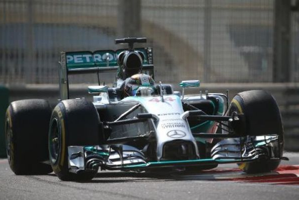 Essais libres : Lewis Hamilton domine Nico Rosberg