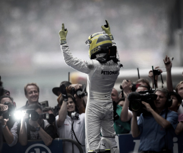 Rosberg
admite que “quizá” no tiene el talento de Hamilton