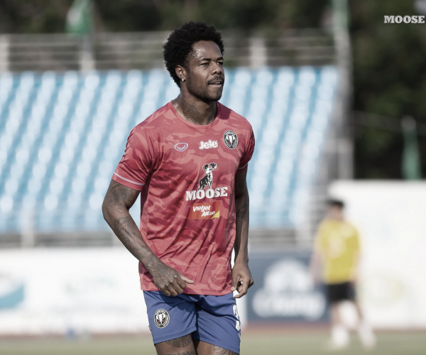 Evson cita melhor fase da carreira em sua temporada no Chiangmai United