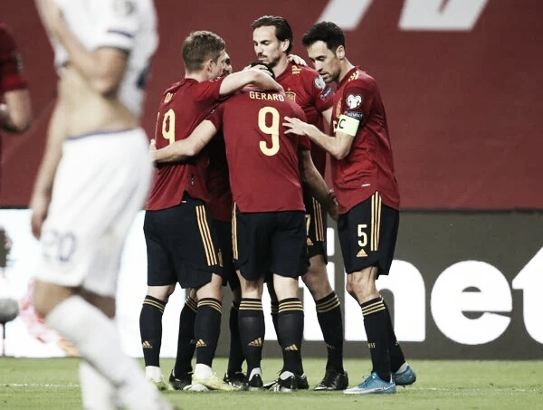 Espanha bate Kosovo e assume liderança do Grupo B das Eliminatórias