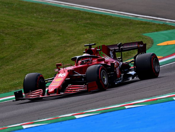 F1, Gran Premio dell'Emilia Romagna: Mercedes davanti, Ferrari in palla