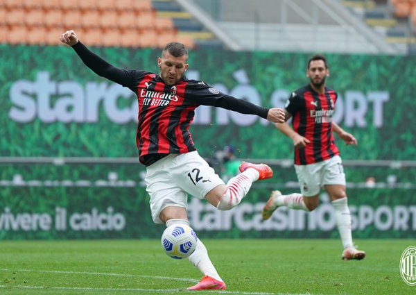 Il Milan torna a vincere a San Siro: battuto il Genoa per 2-1