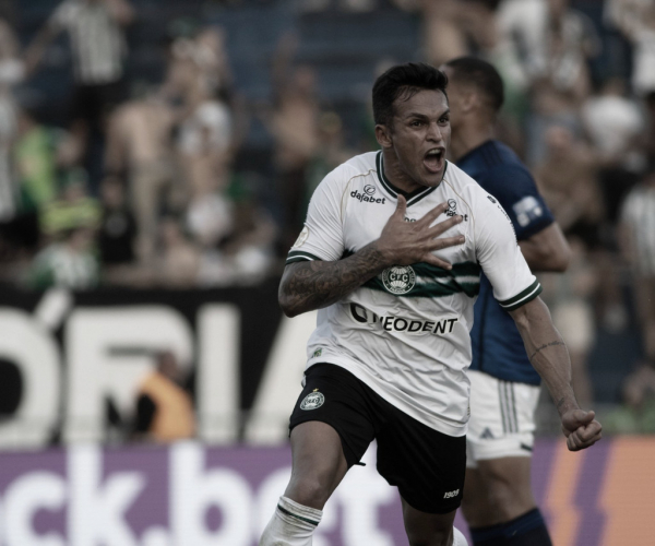 Coritiba vence Cruzeiro em jogo marcado por briga entre torcidas  