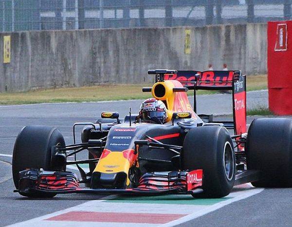 F1, test Pirelli 2017: Red Bull in pista al Mugello