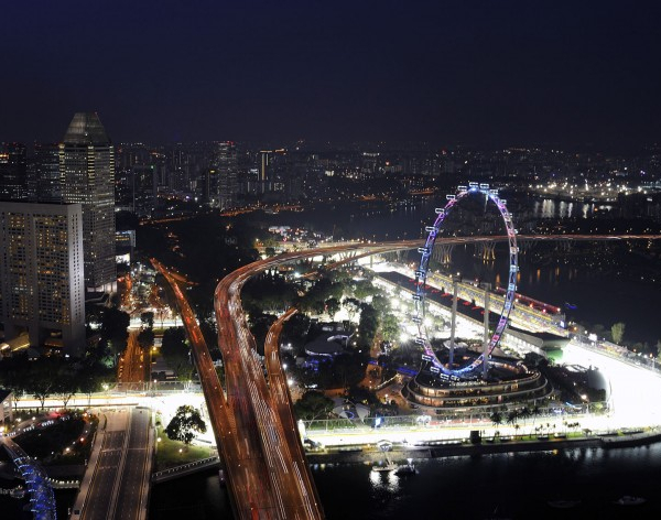 F1 - Singapore è pronta per accogliere la battaglia: presentazione ed orari Tv del Gp