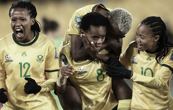 Copa do Mundo Feminina: oitavas de final começa com três jogos neste sábado