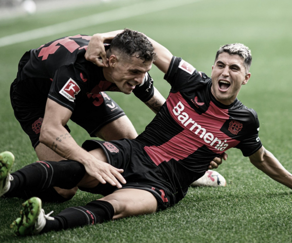 Bayer Leverkusen passeia sobre Darmstadt dentro de casa e assume liderança da Bundesliga