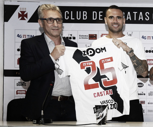 Apresentado, Leandro Castán agradece apoio da torcida do Vasco: “Mexeu comigo”