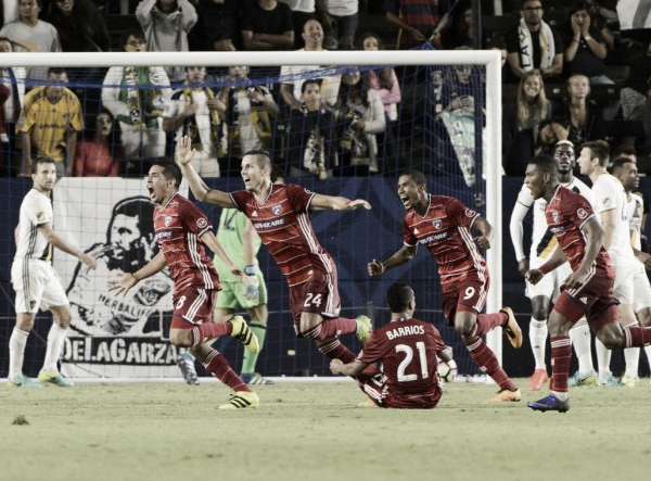 2016 Lamar Hunt U.S. Open Cup: FC Dallas through to the finals after scoring twice in extra time to defeat Los Angeles Galaxy