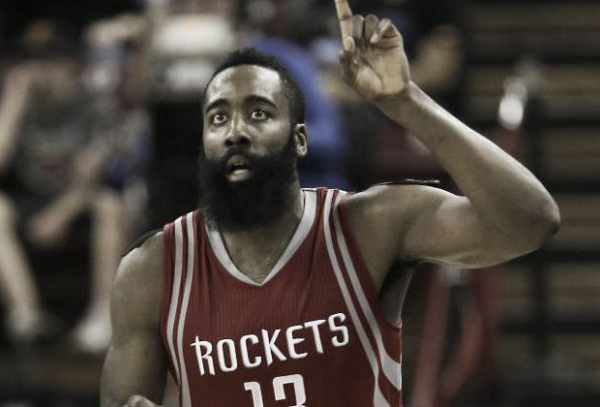 NBA, i risultati della notte: Harden stratosferico, i Clippers si inchinano ai Rockets