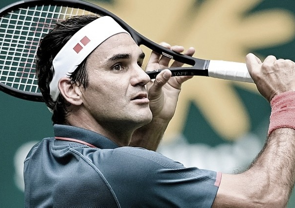 Federer perde de virada para Aliassime e está fora do ATP 500 de Halle