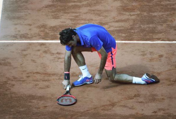 Roland Garros, Federer al tappeto. Wawrinka re sul Lenglen