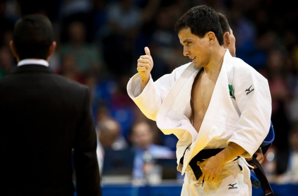 No judô, Felipe Kitadai estreia vencendo Francês no fim da luta