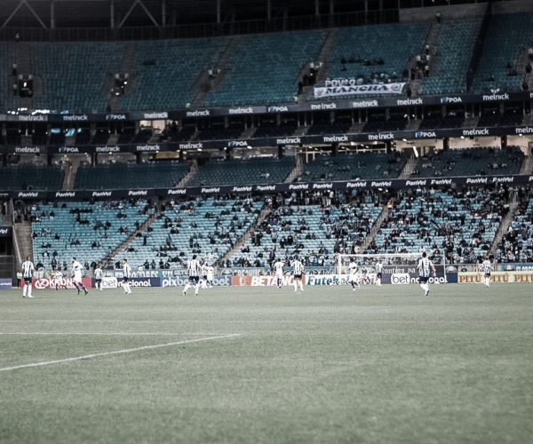 Grêmio resolve no primeiro tempo e vence CSA na Arena pela Série B