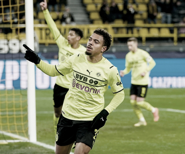 Borussia Dortmund goleia Besiktas na última rodada do grupo C da Champions