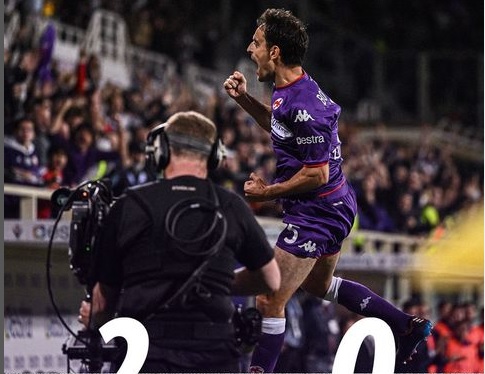  Fiorentina  Bungkam AS Roma
2-0