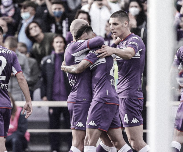 Fiorentina domina Cagliari e se recupera na Serie A