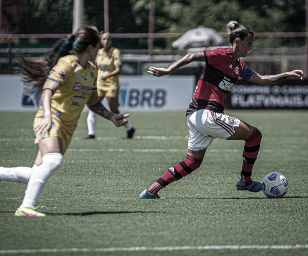 Mesmo com pênalti não marcado, Flamengo elimina Esmac e avança para as semifinais da Supercopa Feminina