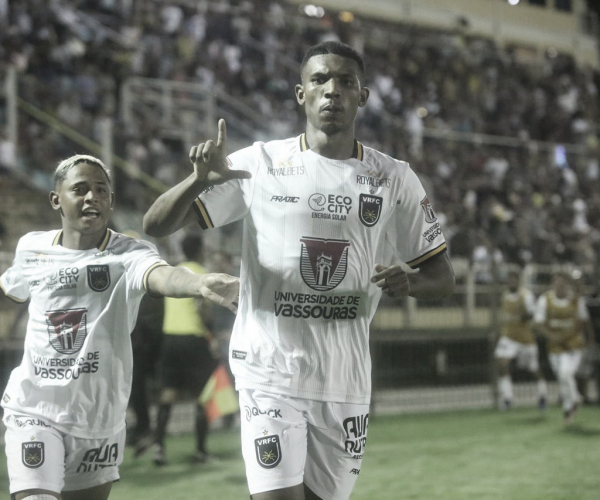 Pelo Campeonato Carioca, Volta Redonda vence Fluminense e encosta na liderança