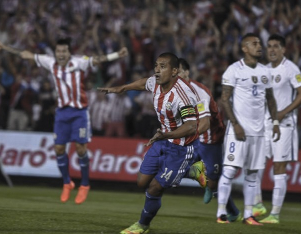 Chile brought back down to earth in 2-1 loss at Paraguay