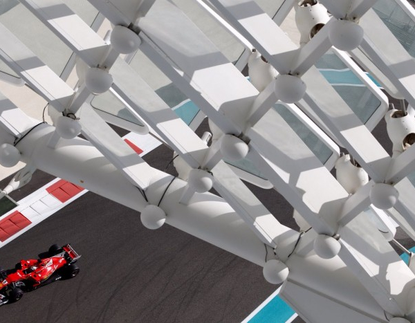 GP Abu Dhabi - FP1: Vettel buona la prima. Tanti esperimenti in pista
