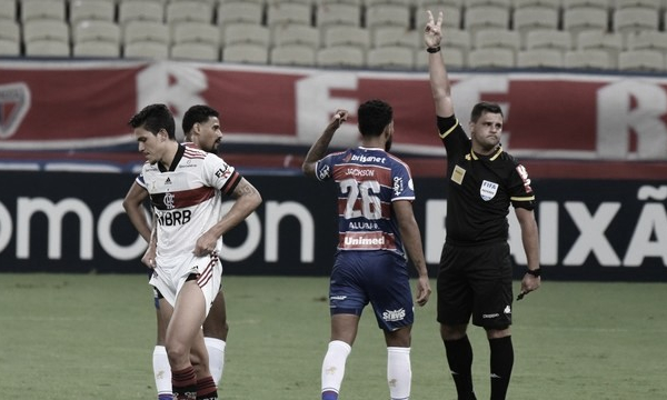 Pedro lamenta pênalti perdido em Fortaleza, mas garante foco do Flamengo para vencer Brasileiro