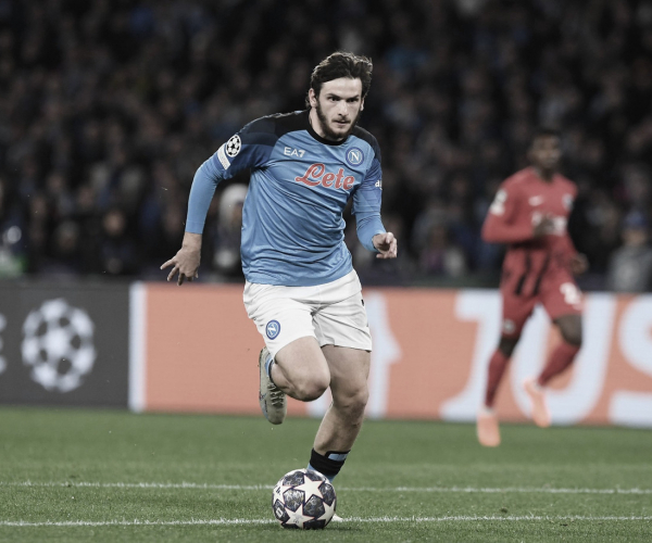 Napoli vence Frankfurt mais uma vez e vai às quartas da Champions