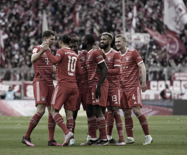 El Bayern goleó al Dortmund y es el nuevo líder