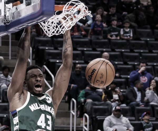 Highlights: Boston Celtics 140-99 Milwaukee Bucks in NBA